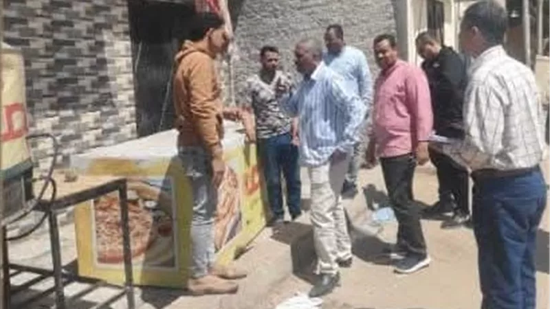 تحرير 66 محضرًا متنوعًا للمحال التجارية بنجع حمادي وأبوتشت