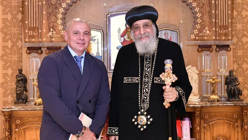 البابا تواضروس يستعرض تاريخ مصر والكنيسة القبطية أمام سفير إيطاليا 