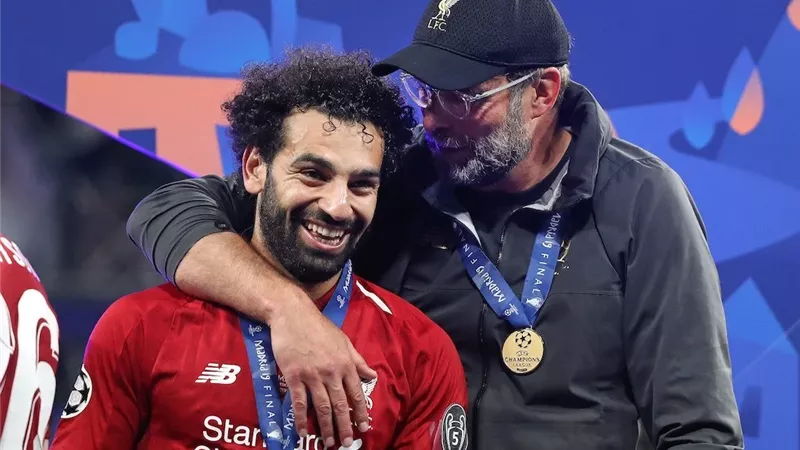 كلوب يشيد بمحمد صلاح: أحد أعظم ثلاثي هجومي في العالم