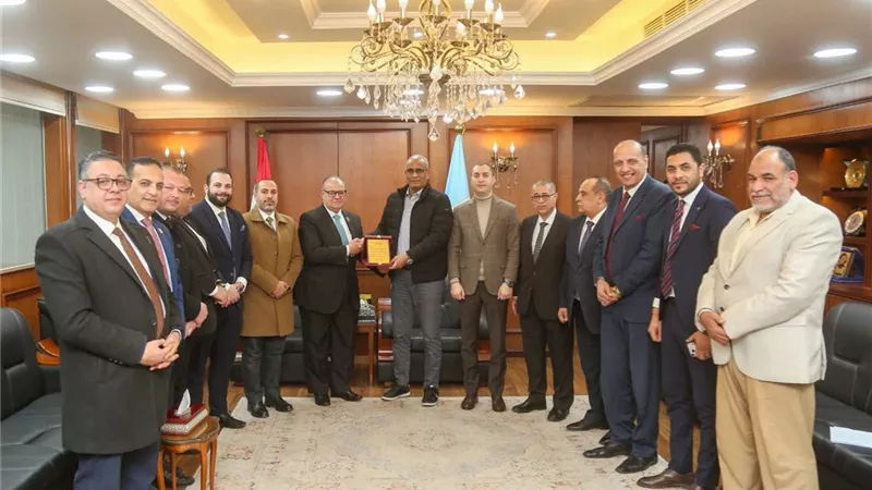 محافظ كفر الشيخ يبحث مع وفد نقابة المحامين ترسيخ سيادة القانون