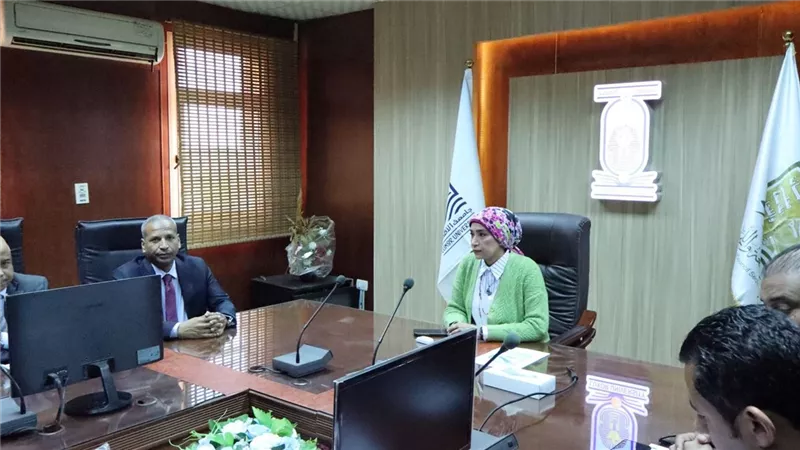 جامعتا الأقصر والأهلية تطلقان قمة 