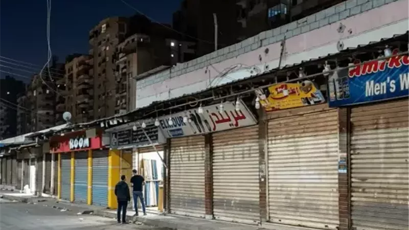 استنفار بالوحدات المحلية بأخميم وساقلتة لضمان الالتزام بساعة الإغلاق | خاص