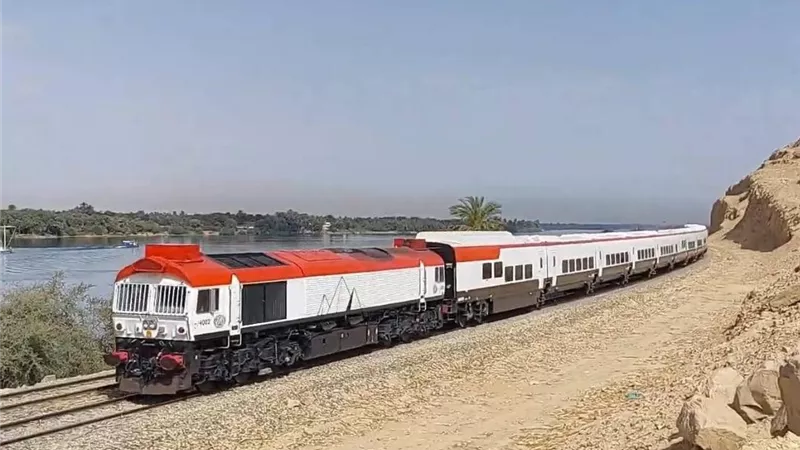 وصول القطار السابع والأخير من قطارات تالجو الإسبانية إلى ميناء الإسكندرية 