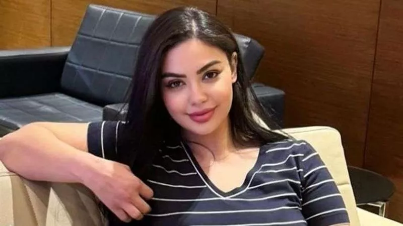 محاكمة البلوجر نرمين طارق بتهمة بث فيديوهات خادشة.. بعد قليل 
