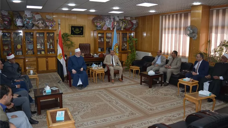 وكيل الأزهر يزور فرع أسيوط ويفتتح المؤتمر الدولي لكلية الشريعة.. صور