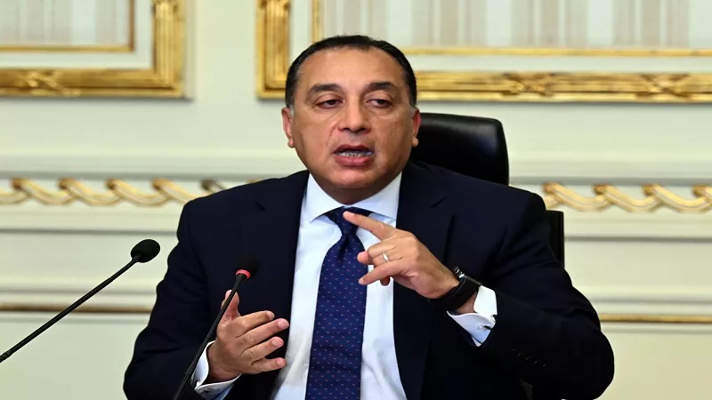 مدبولي: استثمارات بترولية جديدة وخطة لطرح 220 شركة في البورصة|فيديو