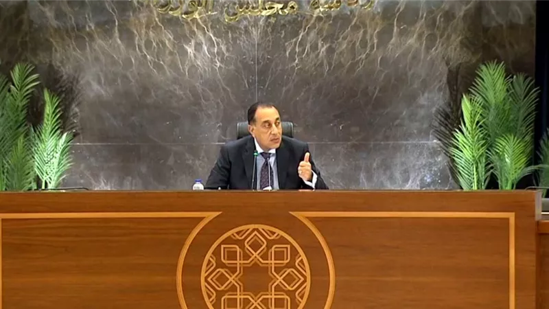  رئيس الوزراء يستعرض جهود الحكومة لتحقيق ترشيد الاستهلاك وحماية المواطنين 