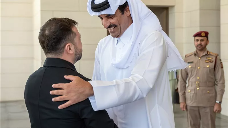قطر و أوكرانيا تعززان شراكتهما الدفاعية وتدعوان لوقف التصعيد العسكري