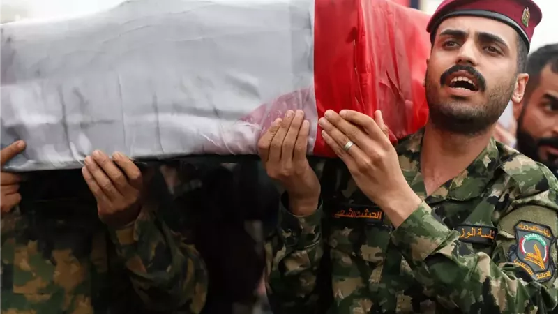  3 قتلى و7 مصابين في غارة استهدفت مقر الحشد الشعبي بالعراق