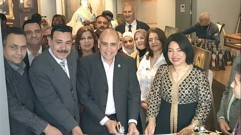 افتتاح معرض 