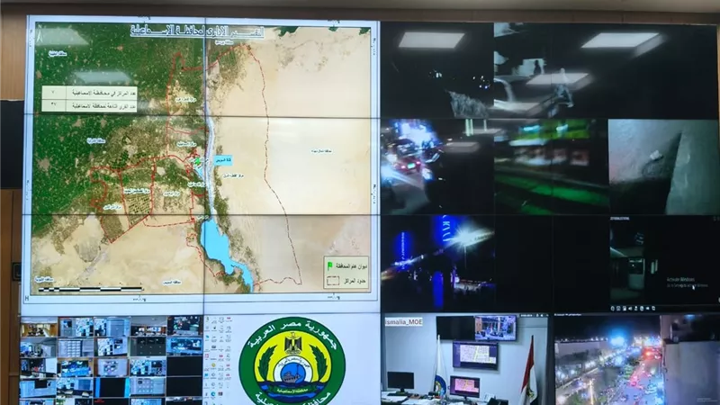السكرتير العام لمحافظة الإسماعيلية يتابع تنفيذ قرار غلق المحال التجارية