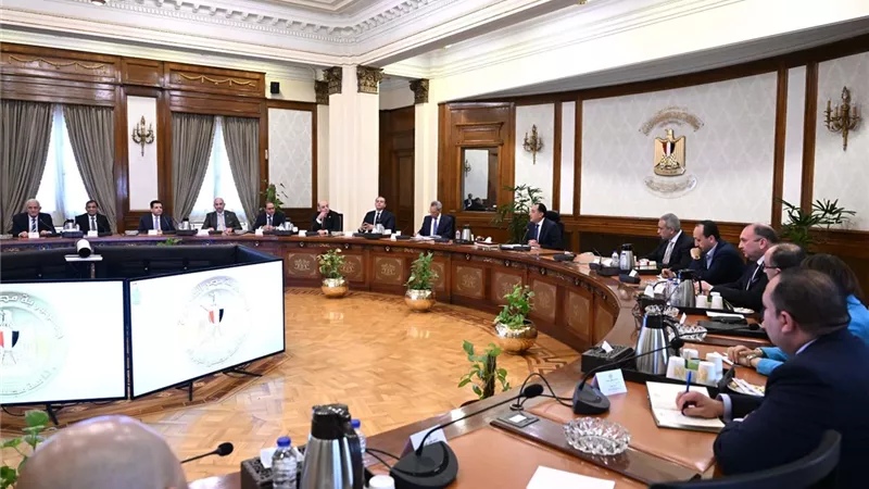 سليمان وهدان يطرح رؤية حزب الجبهة أمام الحكومة لمواجهة التحديات 