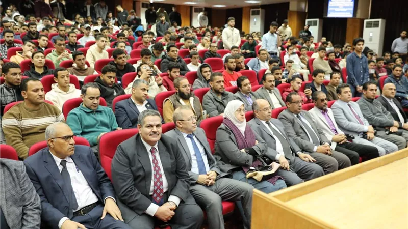 رئيس جامعة الأزهر من كلية العلوم: أفضل عطاء للإنسان هو العلم.. صور