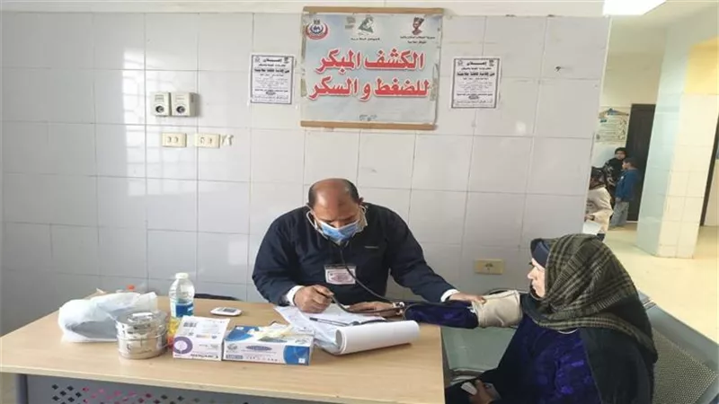 «صحة المنيا» تنظم قافلة طبية مجانية في قرية بني غني بمركز سمالوط