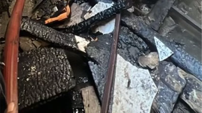 إخماد حريق مخلفات داخل غرفة كهرباء بمحطة مترو المعصرة