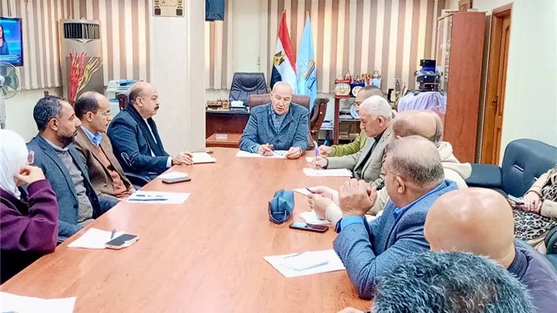 وكيل وزارة الشباب والرياضة بكفر الشيخ يشدد على الالتزام بمواعيد الغلق  