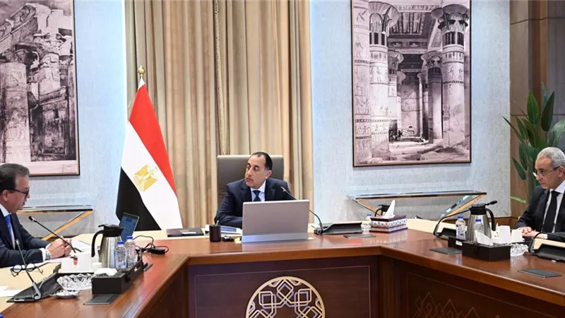 مدبولي يتابع تطوير قطاع الصحة ومنظومة التأمين الشامل