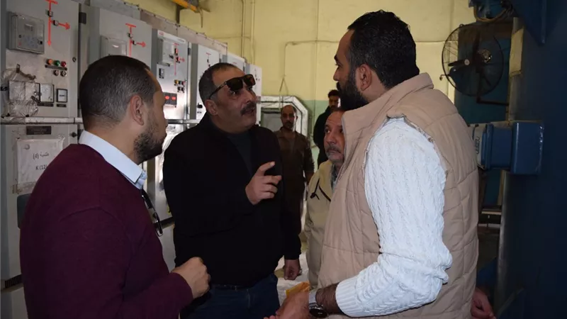 رئيس “مياه القناة” يتفقد محطة رفع أبو عطوة بالإسماعيلية