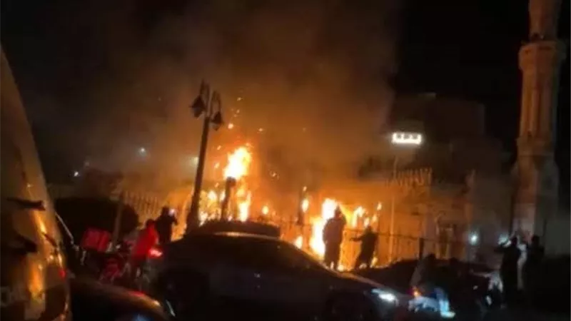 حريق هائل بدار مناسبات شارع البحر بطنطا والحماية المدنية تكافح للسيطرة 