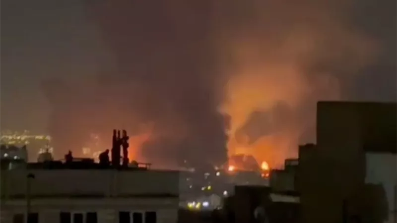 إيران: انفجارات واسعة تهز طهران وشيراز