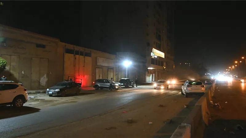 محافظ البحيرة تتابع على أرض الواقع الالتزام بمواعيد غلق المحال التجارية 