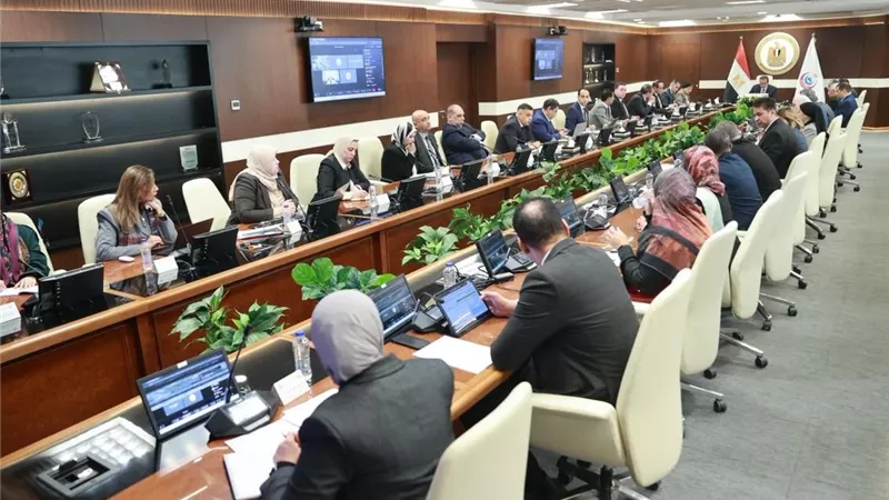 وزير الصحة يتابع مستجدات تأهيل المنظومة الصحية بالمنيا تمهيدًا لإدراجها