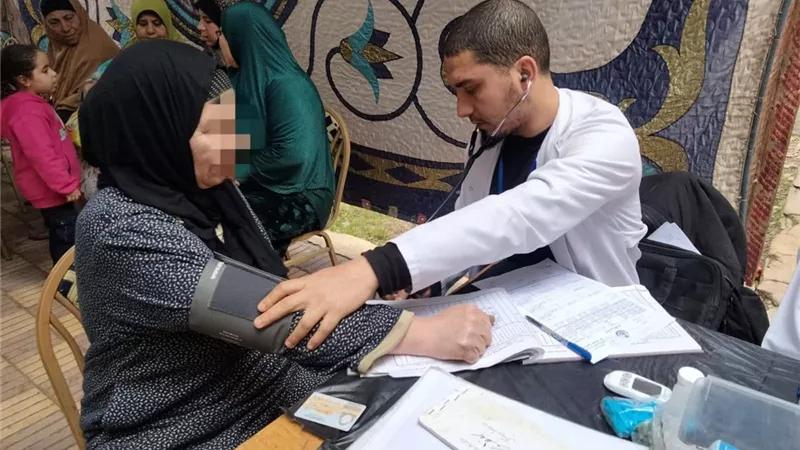 بمشاركة 11 عيادة.. تقديم الخدمة الطبية لـ2351 مواطنًا في كفر الشيخ