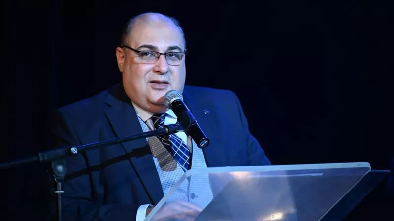 اللبان: المرأة المصرية رمز للعطاء وتجمع ببراعة بين العمل الأسري والثقافي