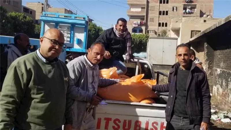 ضبط 1.5 طن سماد مدعم قبل تهريبها للسوق السوداء بالمنيا