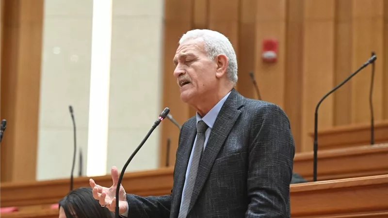 مغاوري: القرار الحالي يمثل حظر تجول مبطن ويؤثر على الحياة الاقتصادية |خاص