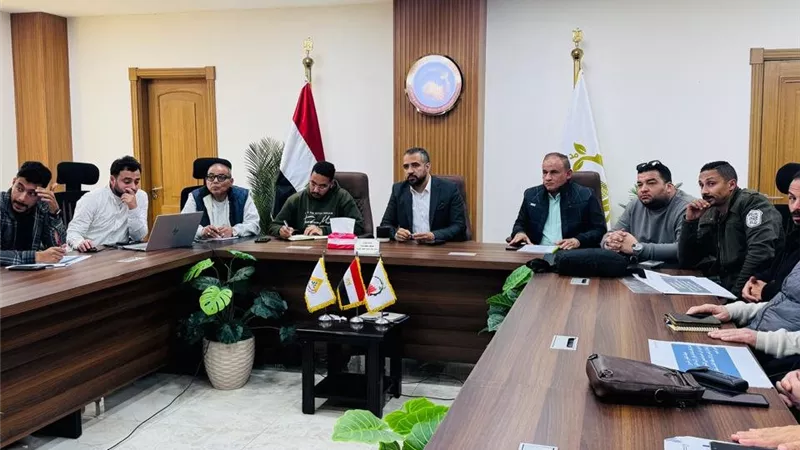 رئيس تنمية العبور الجديدة يشدد على تسليم الوحدات في المواعيد المقررة