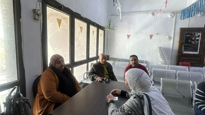 رئيس حي غرب الإسكندرية تعقد لقاءً جماهيريًا وتوجه بسرعة حل الشكاوى