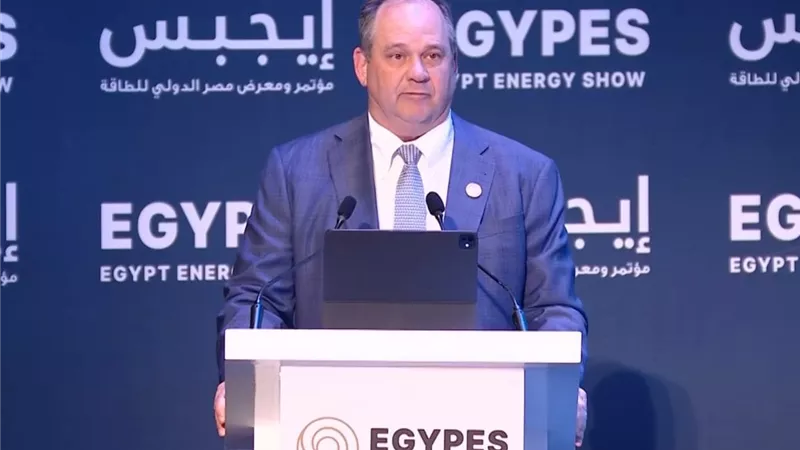 أمين عام مجلس التعاون: تعزيز التعاون وتوسع استثمارات الطاقة بمصر   