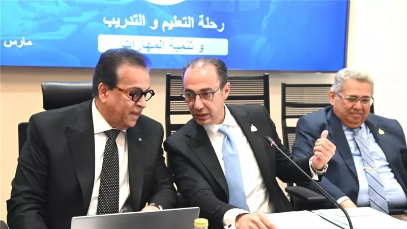 وزير الصحة: تنمية العنصر البشري محور المنظومة الصحية