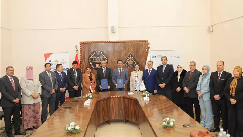 جامعة بنها والمركز القومي للبحوث يوقعان بروتوكول تعاون لتعزيز البحث العلمي