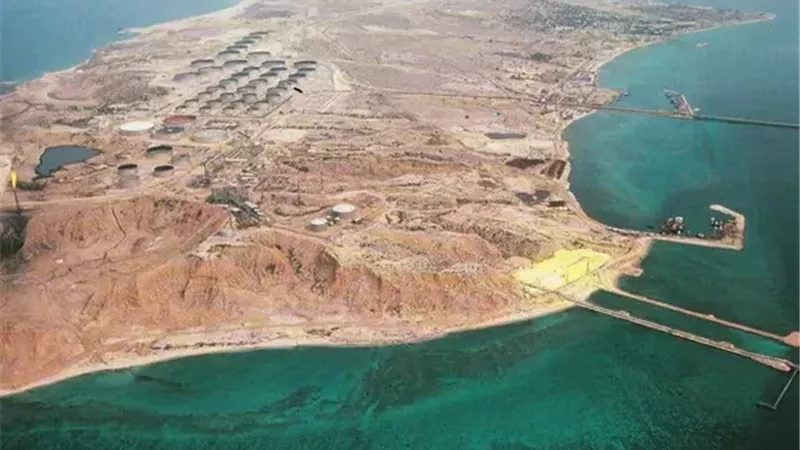ما هي أهمية جزيرة «خرج» الاستراتيجية والنفطية في الصراع والحرب|تقرير
