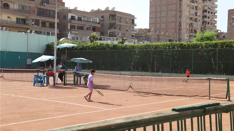 منافسات مشتعلة على ملاعب المنيا في ثاني أيام بطولة الجمهورية للتنس الأرضي