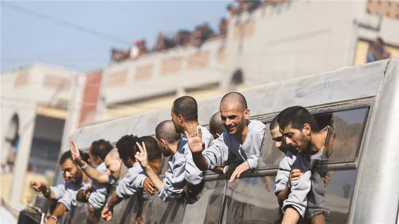 قانوني: تشريع إعدام الأسرى جائر ويتعارض مع القوانين والمواثيق الدولية
