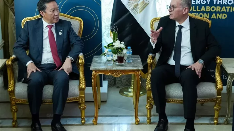 وزير البترول يبحث مع «بي بي» التوسع في الغاز والطاقة النظيفة