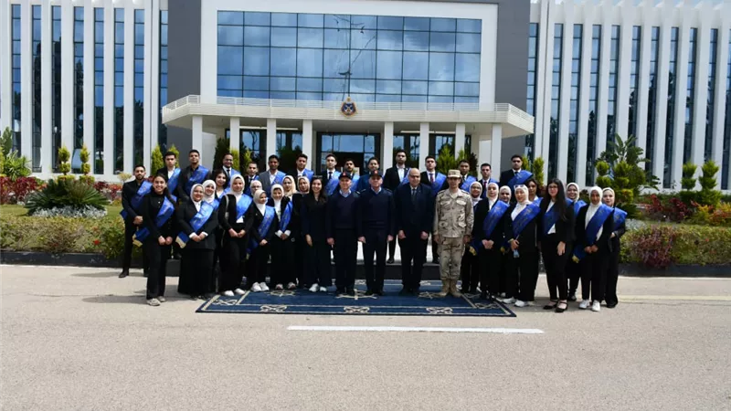 لتعزيز الوعي الوطني.. وفد من طلاب جامعة الإسكندرية يزور الكلية البحرية