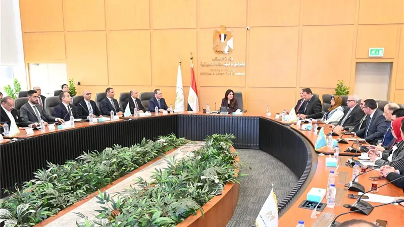 وزيرة الإسكان تبحث مع المطورين تيسيرات جديدة لدعم السوق العقارية