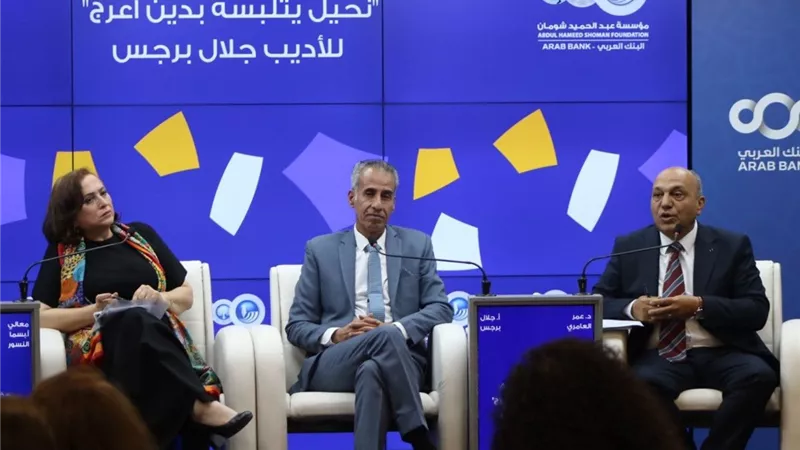«جلال برجس» يطلق «نحيل يتلبسه بدين أعرج» في شومان الثقافي