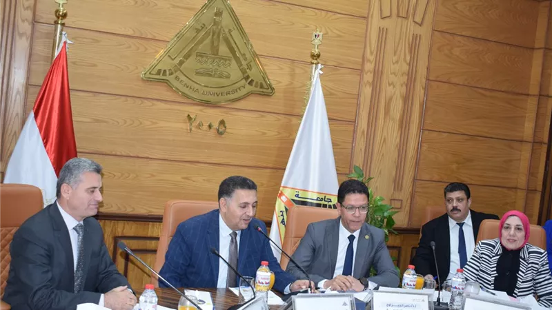 محافظ القليوبية ورئيس جامعة بنها يبحثان سبل تعزيز التعاون المشترك 