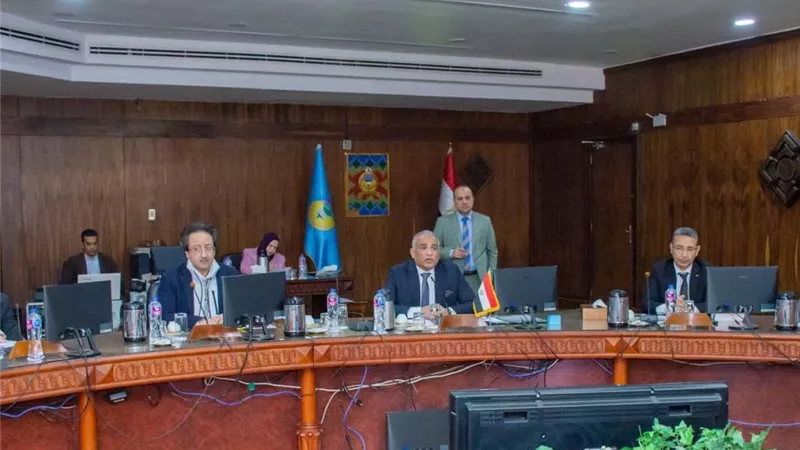 جامعة طنطا تطلق خطة متكاملة لترشيد الطاقة والتحول نحو الاستدامة