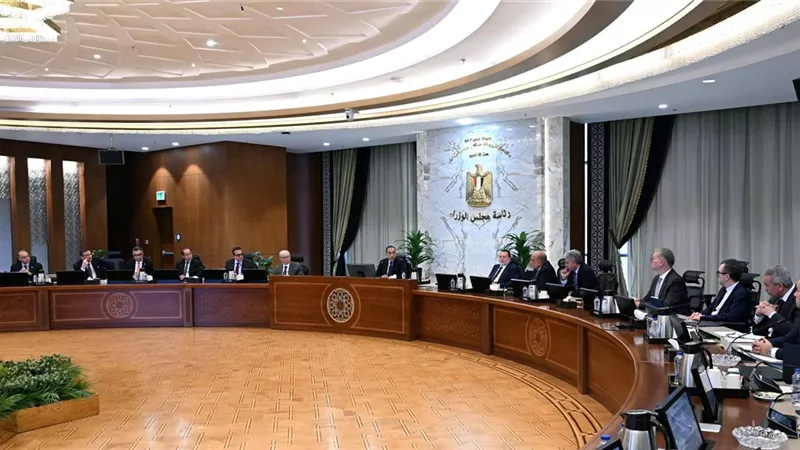 رئيس الوزراء يرأس اجتماع اللجنة المركزية لإدارة الأزمات