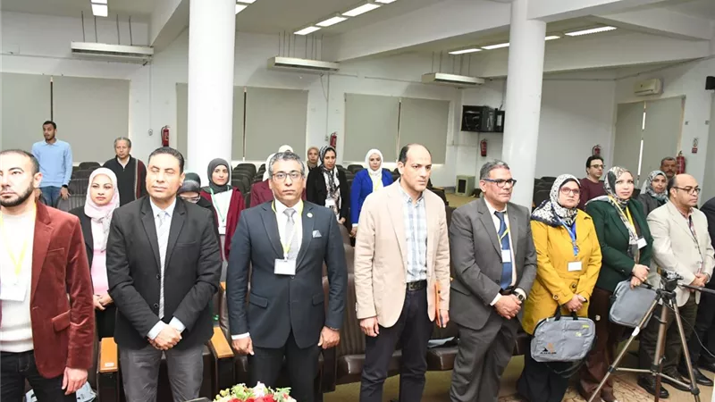جامعة قناة السويس تختتم مؤتمرها العلمي البيئي لمعهد التقنية الحيوية