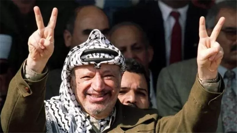 كيف أصبح الزعيم الفلسطيني «ياسر عرفات» رئيسا لفلسطين؟