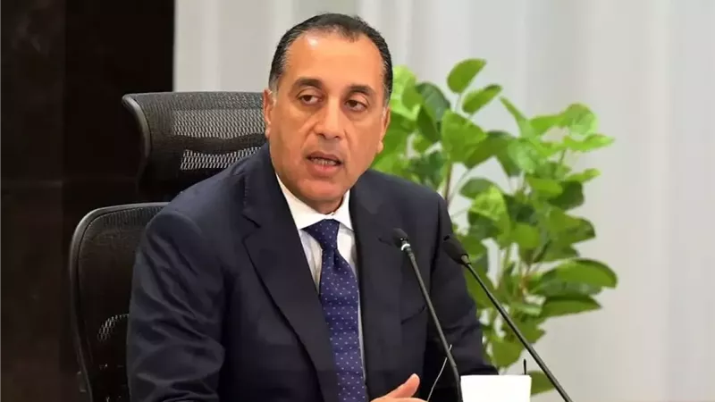 الحكومة تبدأ اجتماع زيادة الحد الأدني للأجور