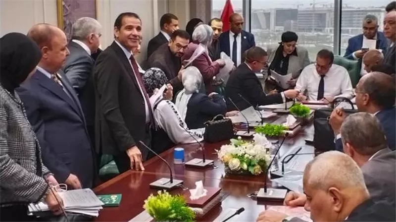 وزير الصحة يعقد اجتماعه الأسبوعي مع نواب مجلسي النواب والشيوخ