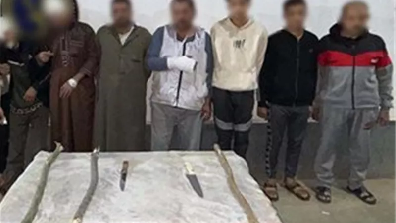 سلاح أبيض وشوم..تفاصيل معركة الـ10أشخاص في مدينة القنايات بالشرقية